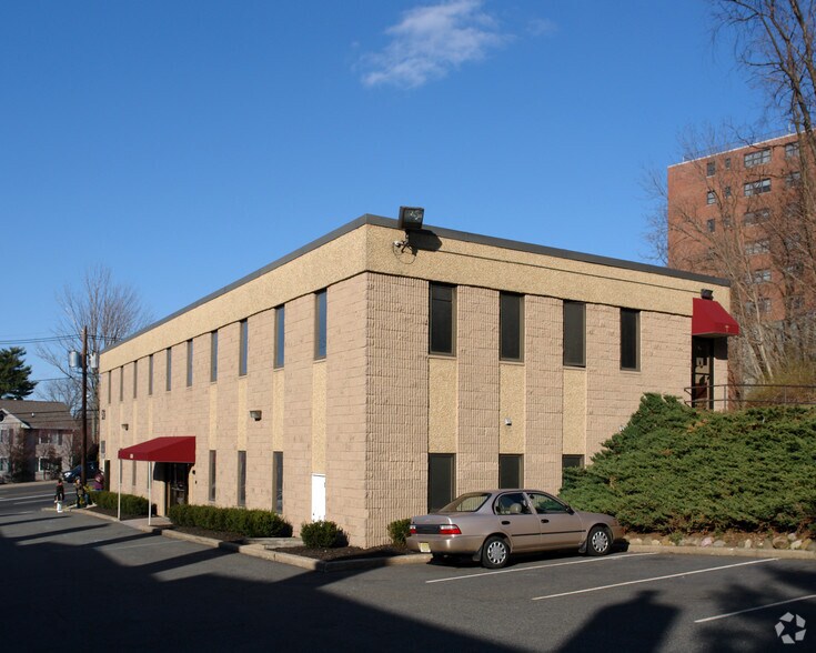 More Photos Of 526 Bloomfield Ave, Caldwell Medical For Lease