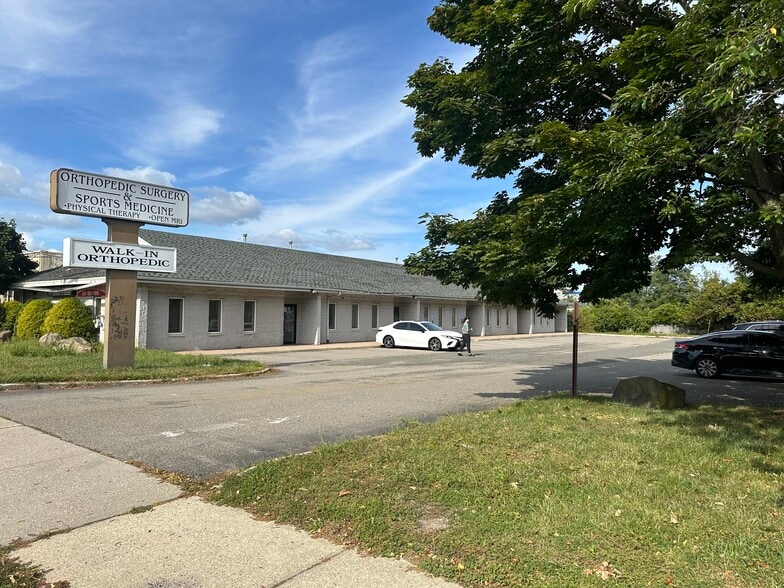 Primary Photo Of 20-01 Grand Ave, Shirley Medical For Sale