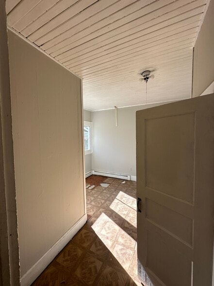 More Photos Of 579 Botetourt Rd, Fincastle Apartments For Sale