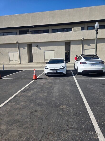 More Photos Of 3535 Farquhar Ave, Los Alamitos Office Residential For Lease