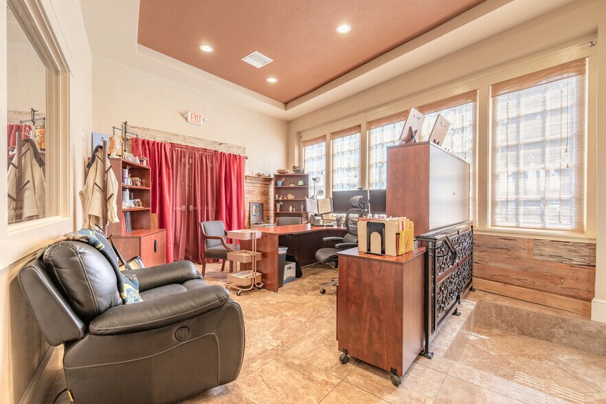 More Photos Of 1112 Riverside Dr, Holly Hill Storefront Retail Office For Sale