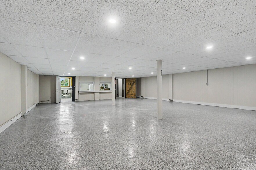 More Photos Of 9030 Columbus Rd, Mount Vernon Religious Facility For Lease