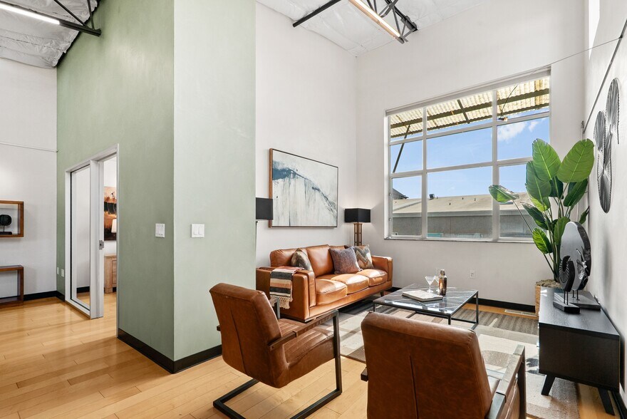 More Photos Of 108 High Rd, Santa Cruz Flex For Sale