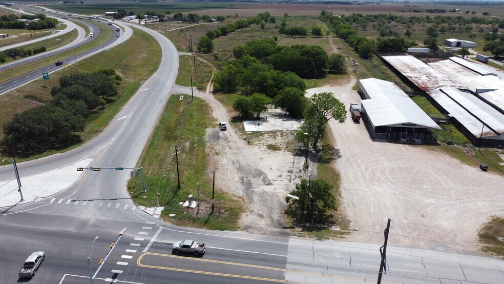 More Photos Of 1801 S Mechanic St, El Campo Land For Sale