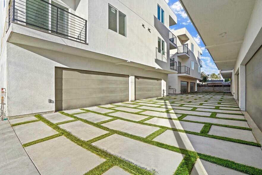 More Photos Of 6056 Craner Ave, North Hollywood Apartments For Sale