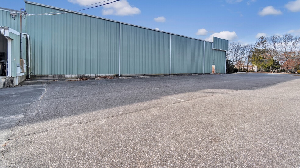 More Photos Of 26 Frowein Rd, Center Moriches Warehouse For Sale