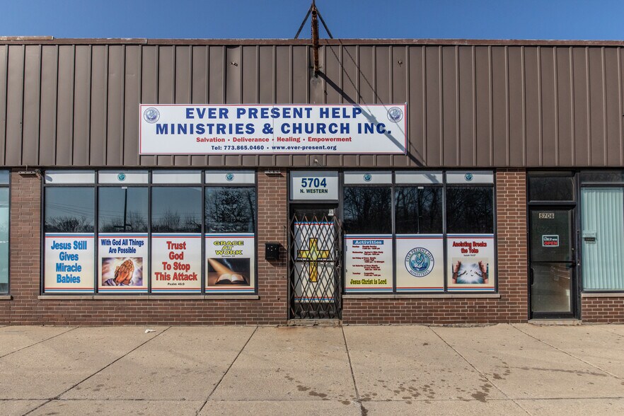 More Photos Of 5700-5716 N Western Ave, Chicago Storefront For Lease