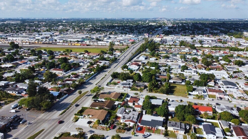 More Photos Of 3575 NW 103rd St, Miami Multifamily For Sale