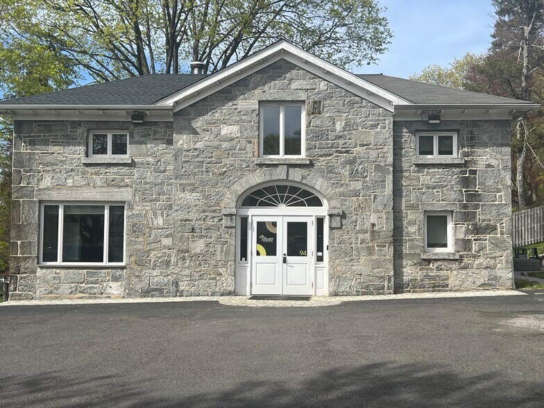 Primary Photo Of 94 N Broadway, Irvington Office For Lease
