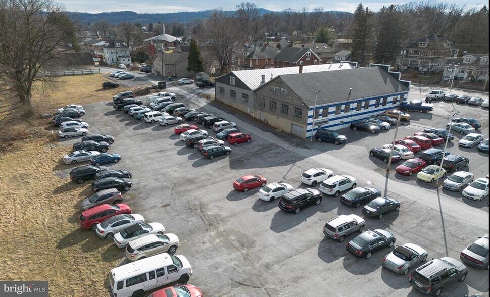 More Photos Of 1537 Bridge St, New Cumberland Auto Dealership For Lease