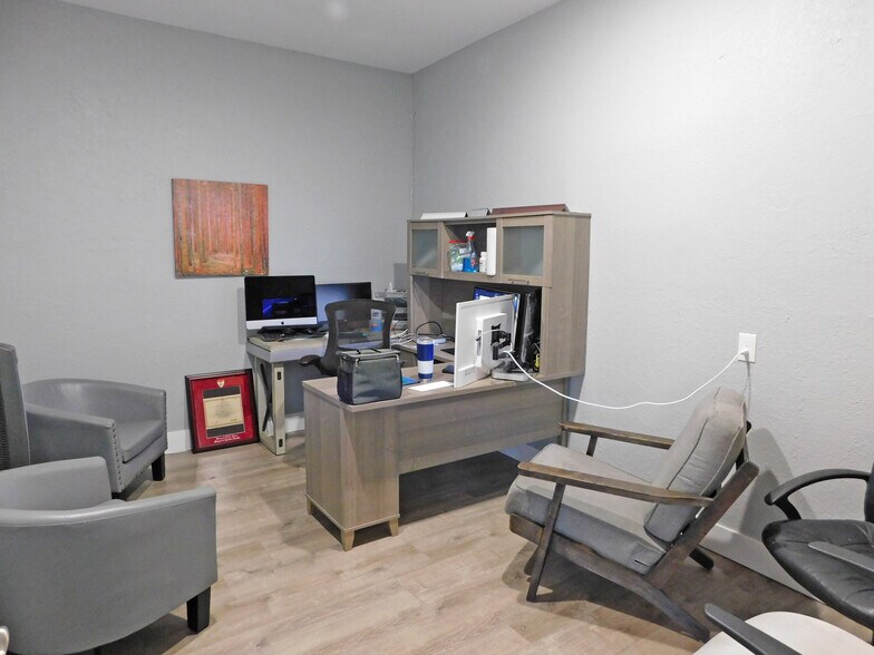 More Photos Of 280-294 Clearlake Rd, Cocoa Storefront Retail Office For Sale