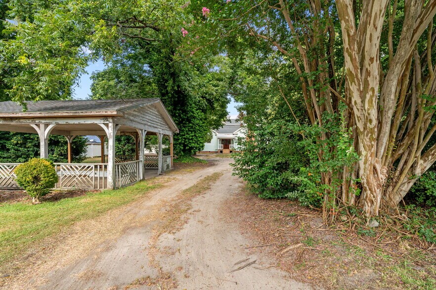 More Photos Of 202 W Main St, Sanford Office Residential For Sale