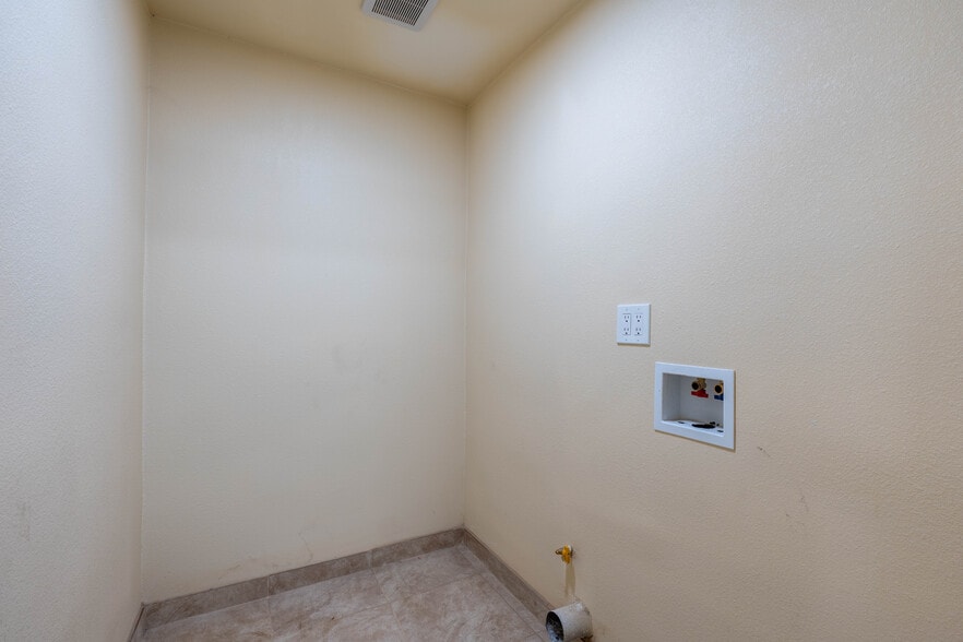 More Photos Of 1731 E Highland Ave, San Bernardino Healthcare For Lease