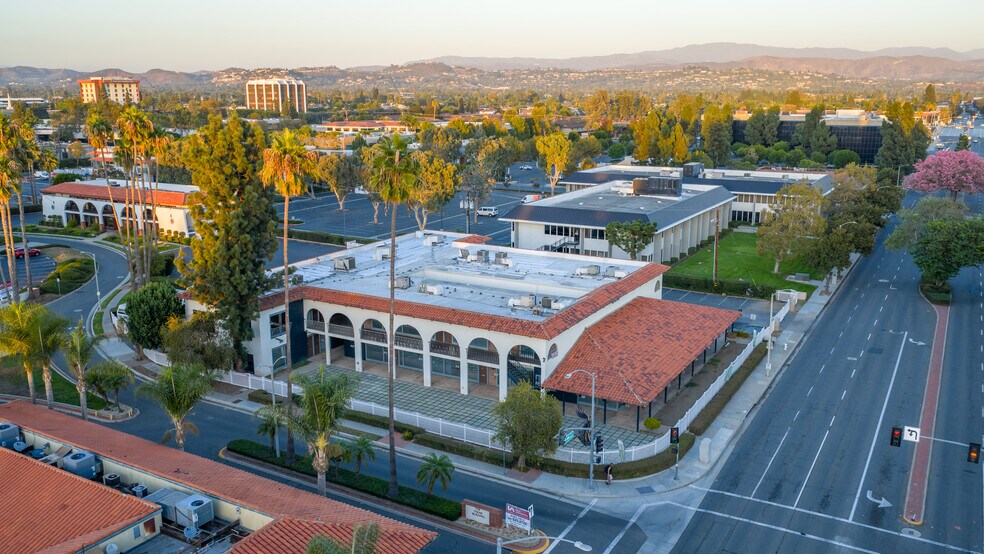 More Photos Of 2021 E 4th St, Santa Ana Office For Sale