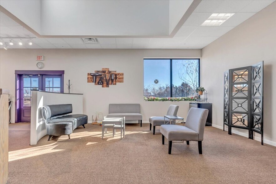 More Photos Of 2230 S Division St, Guthrie Storefront Retail Office For Lease