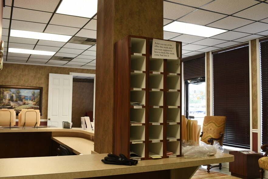 More Photos Of 522 Magnolia Ave, Auburndale Office For Sale