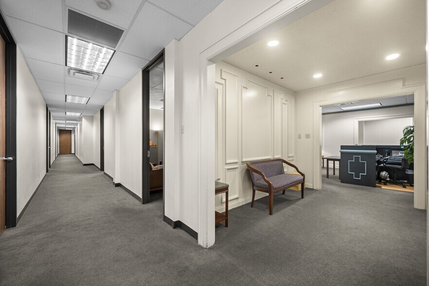 More Photos Of 1411 West Ave, Austin Office For Sale