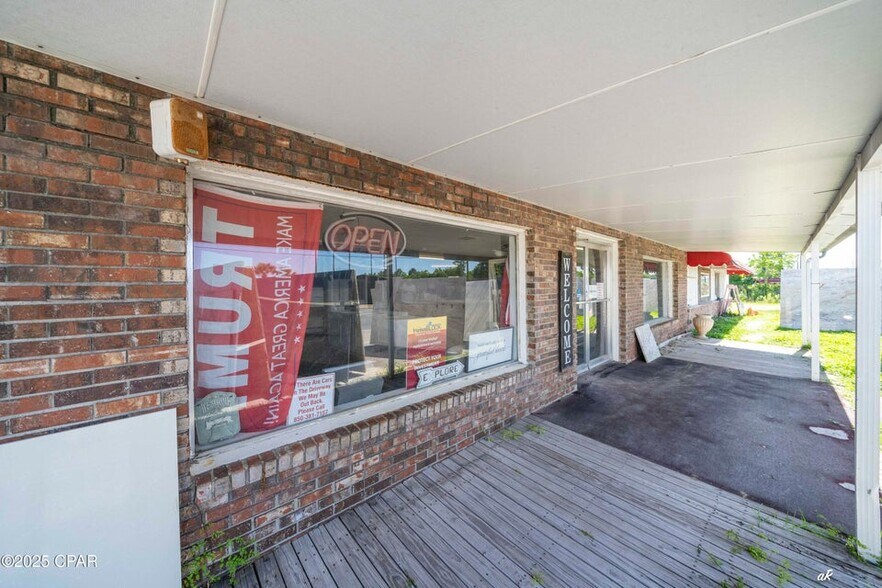 More Photos Of 2515 E 15th St, Panama City Freestanding For Sale