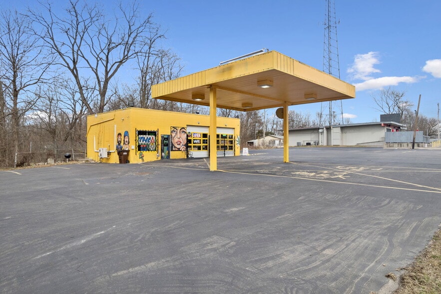 More Photos Of 10984 State Route 28, Blanchester General Retail For Sale