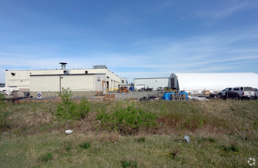 More Photos Of 10848 214th St NW, Edmonton Manufacturing For Sale