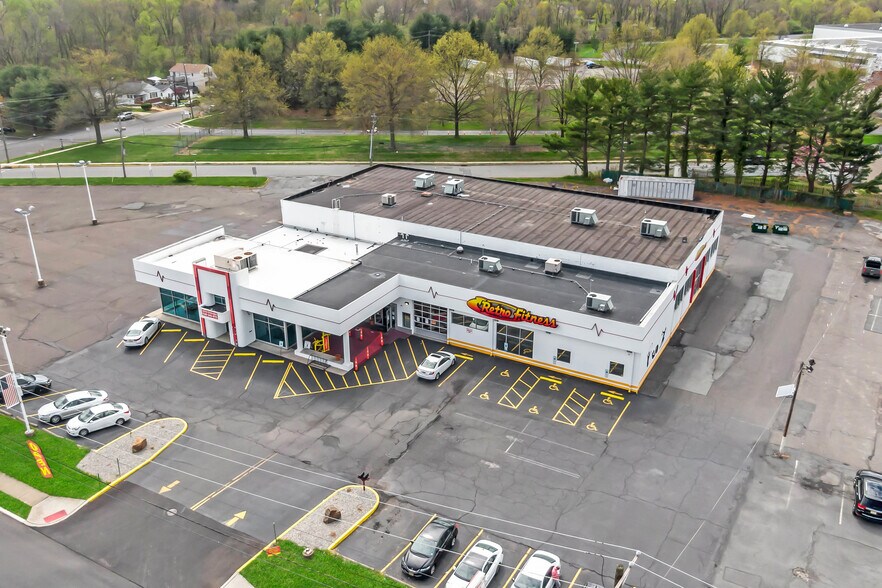 More Photos Of 860 US Highway 206, Bordentown Health Club For Lease