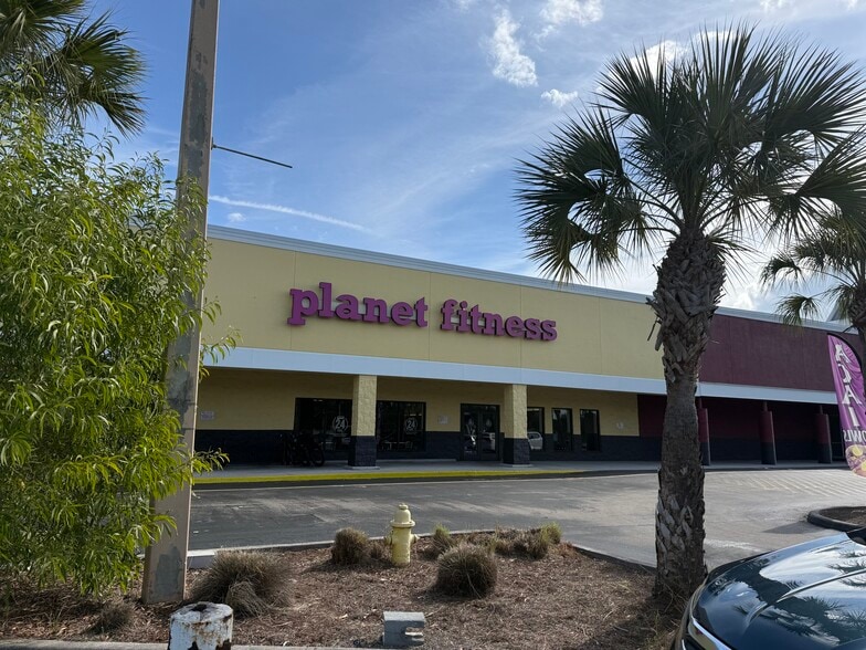 More Photos Of 18011 S Tamiami Trl, Fort Myers Unknown For Lease