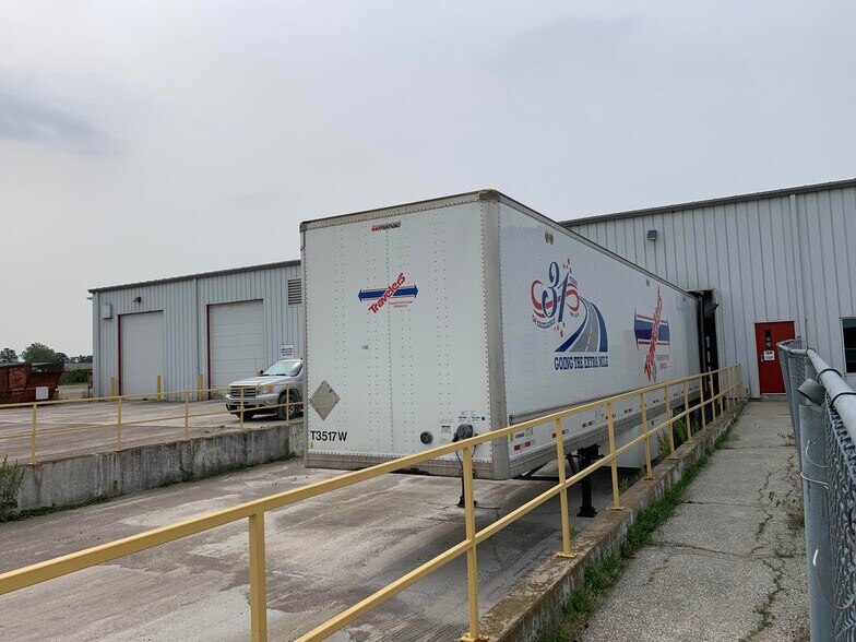 More Photos Of 775 Gillard St, Wallaceburg Industrial For Sale