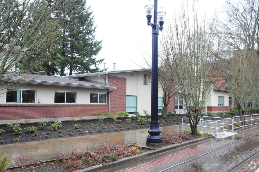 More Photos Of 759 SE Washington St, Hillsboro Schools For Sale