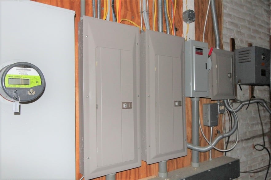 More Photos Of 1850 Church St, Appomattox Bar For Sale