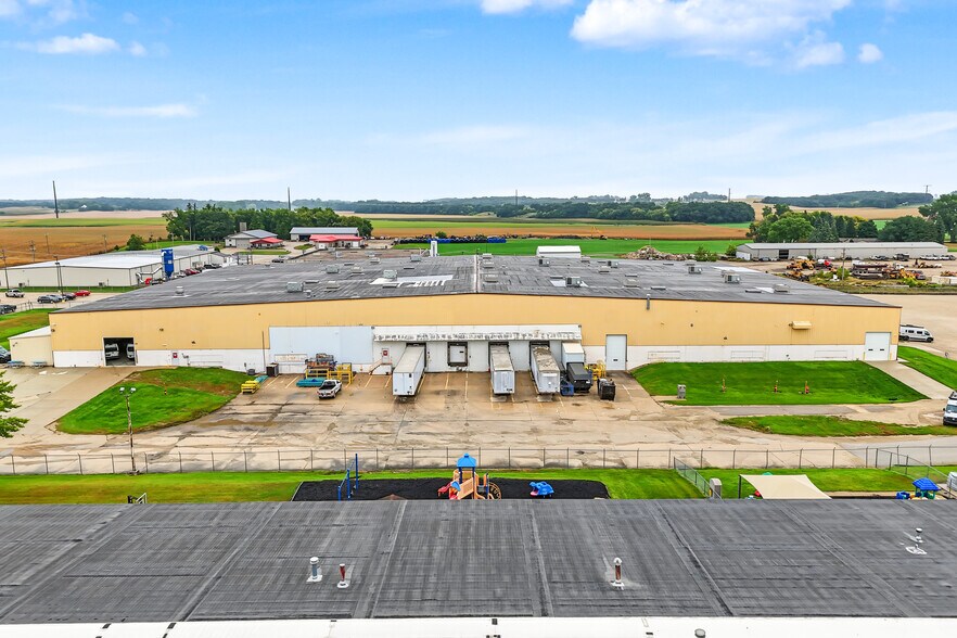 More Photos Of 808 Lake St, Lake Mills Industrial For Sale