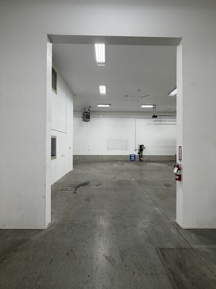 More Photos Of 3606 E Wellesley Ave, Spokane Service For Lease