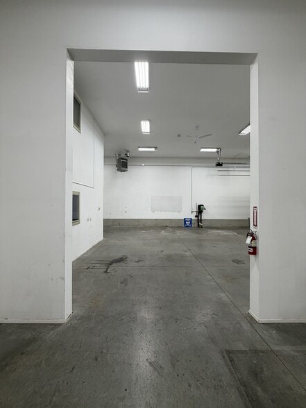 More Photos Of 3606 E Wellesley Ave, Spokane Service For Lease