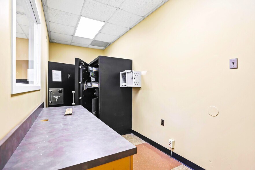 More Photos Of 1300 Hamilton Ave, Trenton Bank For Sale