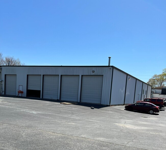 More Photos Of 1394 Broadway Ave, Braselton Warehouse For Sale