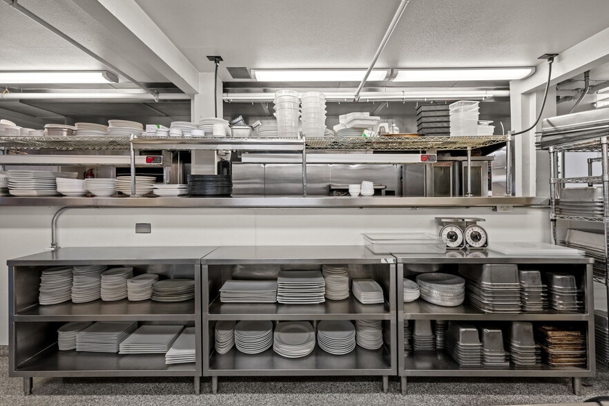 More Photos Of 121 E 2nd Ave, Niwot Restaurant For Sale