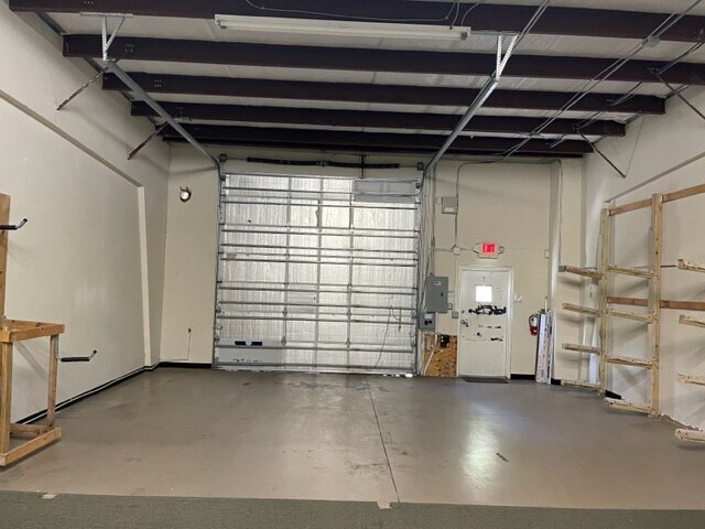 More Photos Of 25270 Bernwood Dr, Bonita Springs Light Distribution For Lease