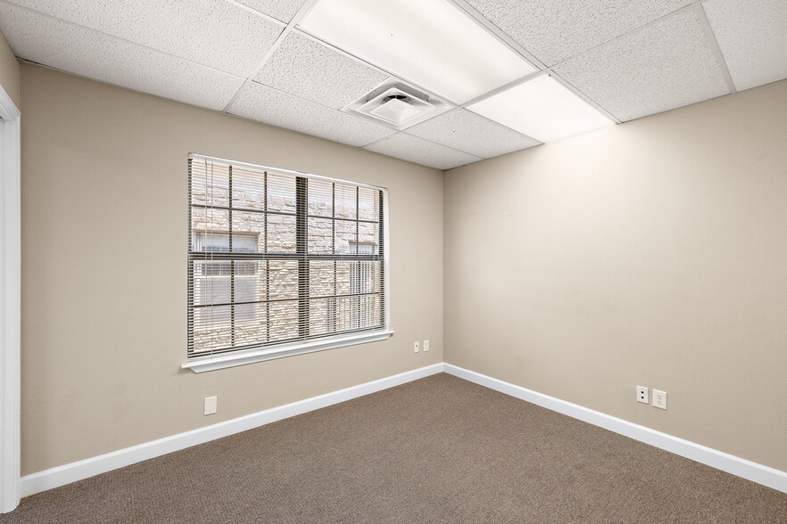 More Photos Of 13740 Research Blvd, Austin Office For Sale