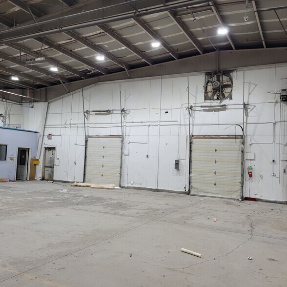 More Photos Of 7 Lake Station Rd, Warwick Manufacturing For Lease