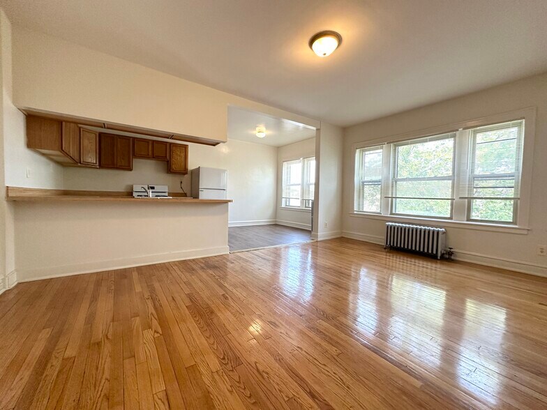 More Photos Of 9001 S Ashland Ave, Chicago Apartments For Sale