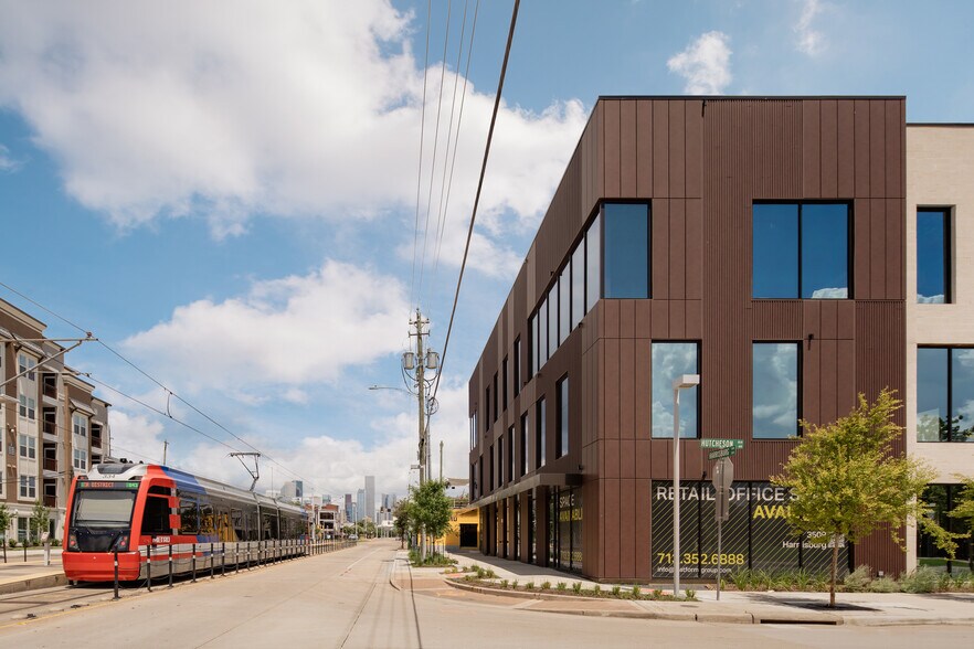 More Photos Of 3509 Harrisburg Blvd, Houston Office For Lease