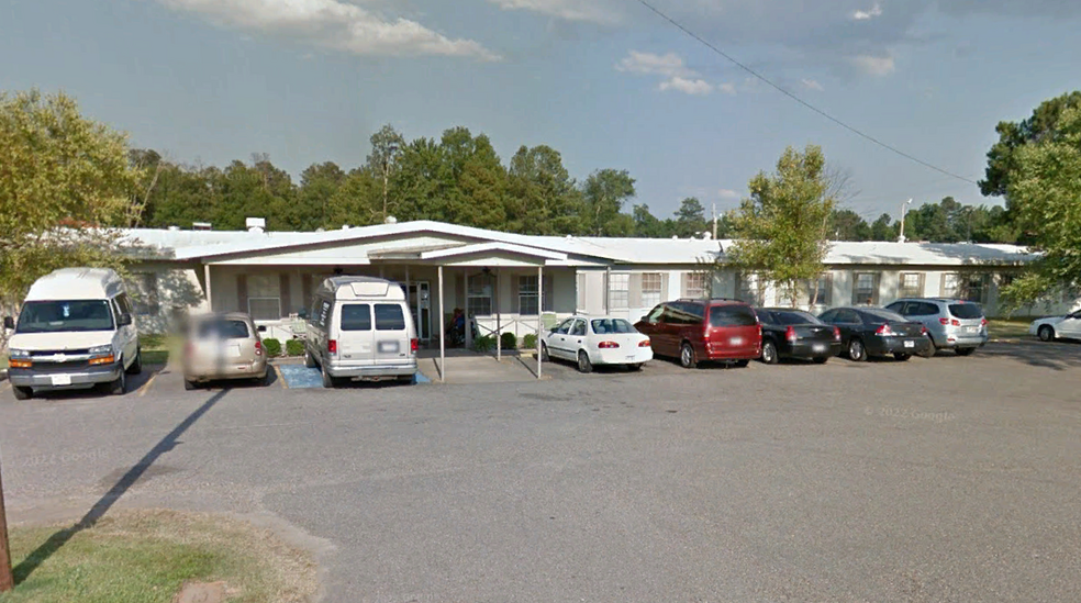 Primary Photo Of 1901 S Laurel St, Hope Skilled Nursing Facility For Sale