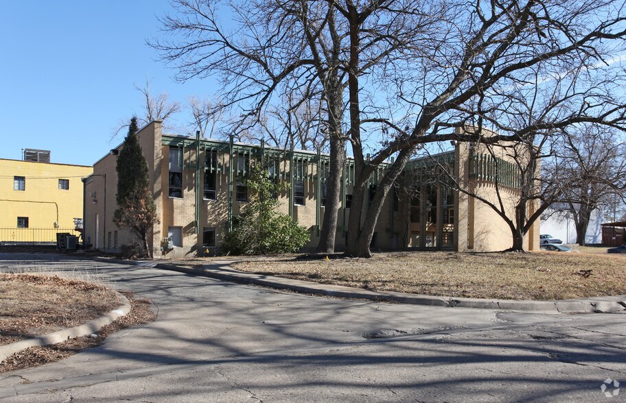 More Photos Of 2318 SW 10th, Topeka Office For Sale