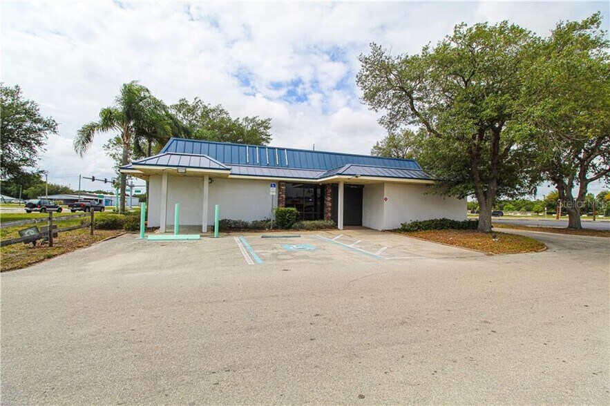 More Photos Of 1409 E Oak St, Arcadia Storefront Retail Office For Sale