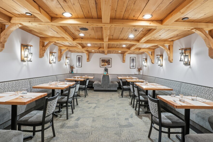 More Photos Of 1 E Church St, Fairport Restaurant For Sale