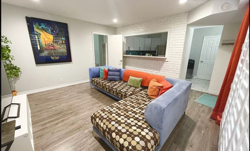 More Photos Of 710 Venice Way, Inglewood Apartments For Sale