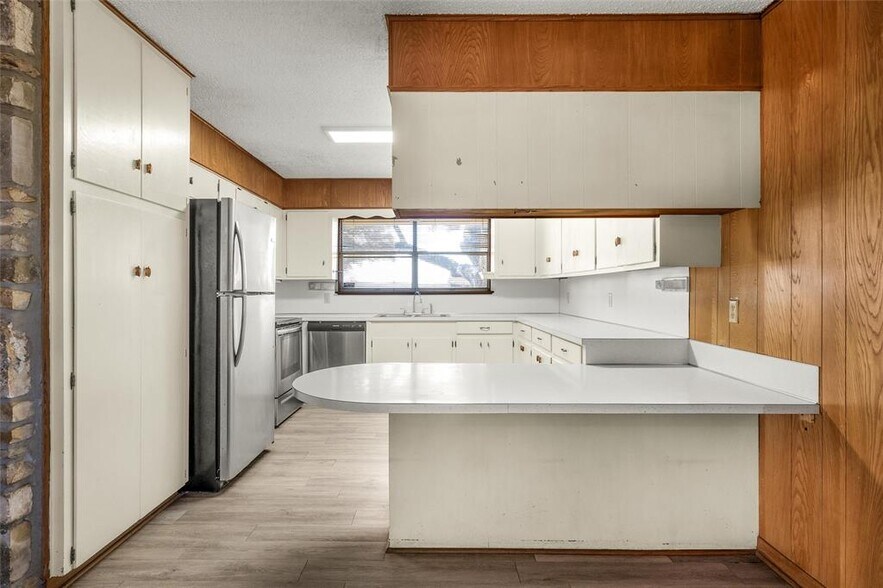 More Photos Of 24503 Ranch Road 12, Dripping Springs Office For Sale