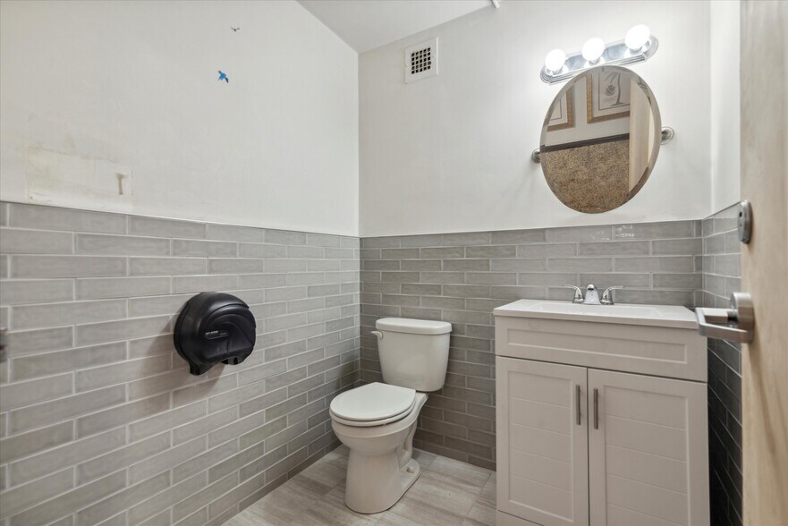 More Photos Of 5325 Old York Rd, Philadelphia Apartments For Lease