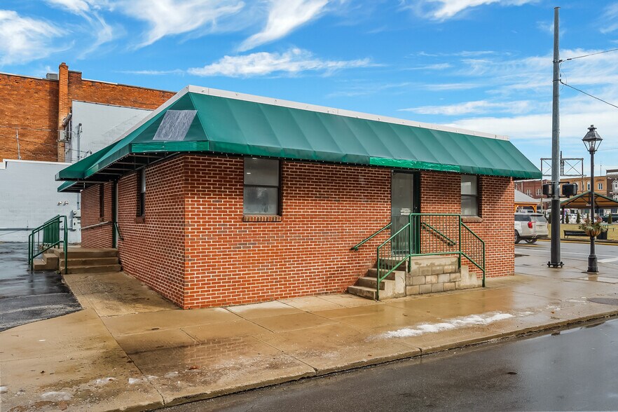 More Photos Of 114 W Church St, Marion Office Residential For Sale