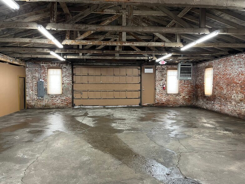 More Photos Of 1517 E Sprague Ave, Spokane Storefront Retail Office For Lease