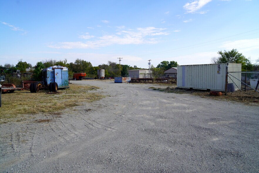 More Photos Of 501 Maple st, Drumright Flex For Sale